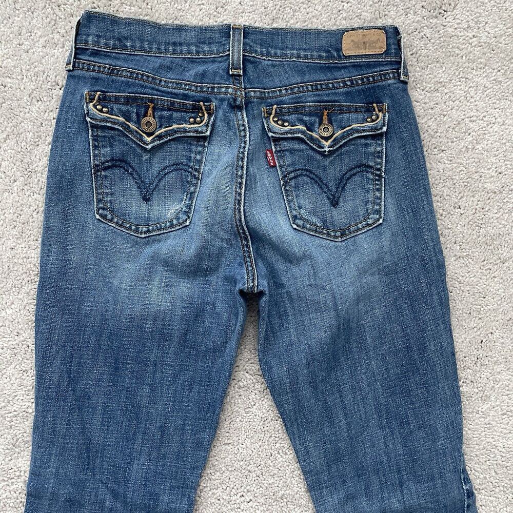 Levis 515 Bootcut Womens Medium Wash Stretch Blue Jeans 6M 26x30 Flap Pockets - Picture 10 of 10